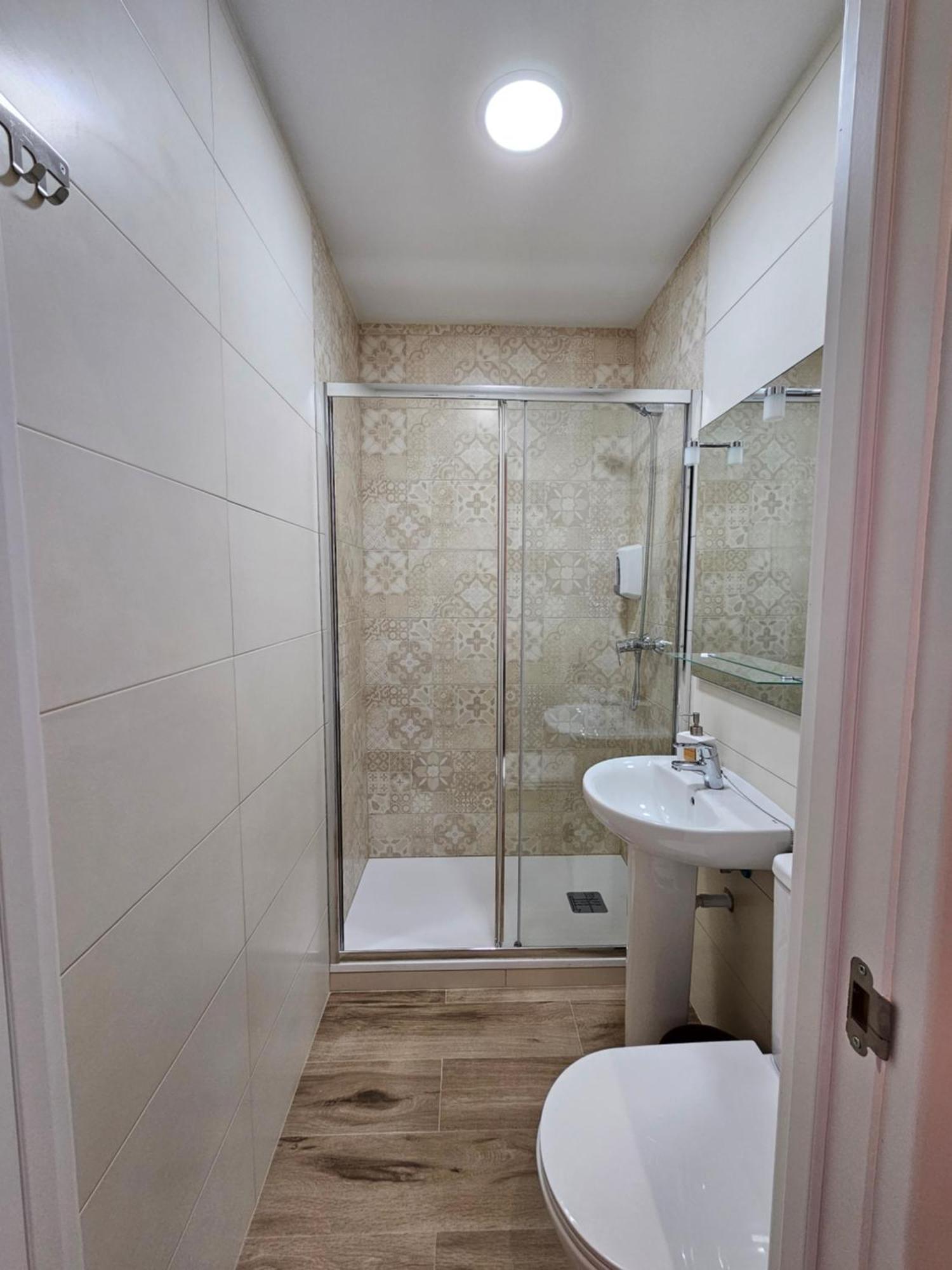Hostal Andrea Granvia Madrid Exterior foto